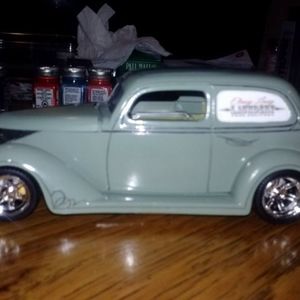 Meet your Posher, Everette